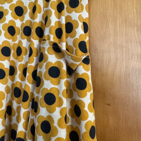 Effie's Heart Skirt Medium - Picture 2 of 3